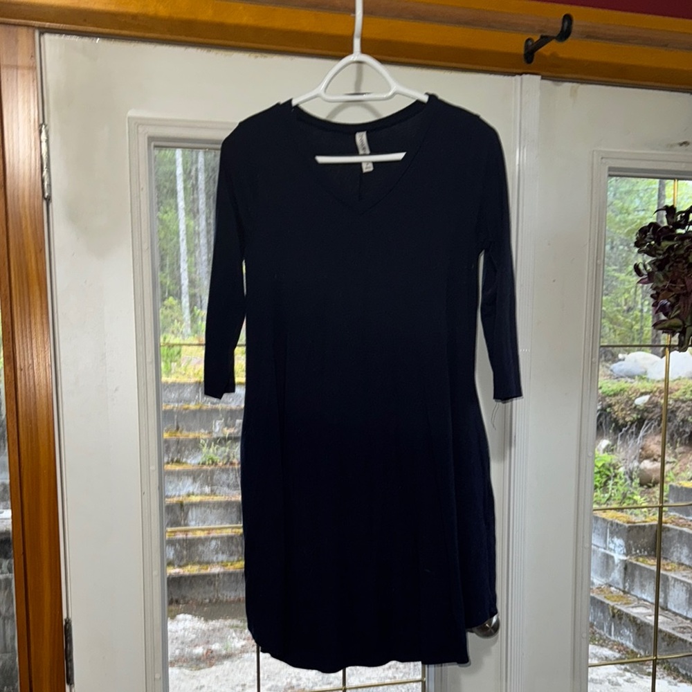 Zenana Outfitters Dark Blue Sheath Dress 3/4 Sleeve Crew Neck